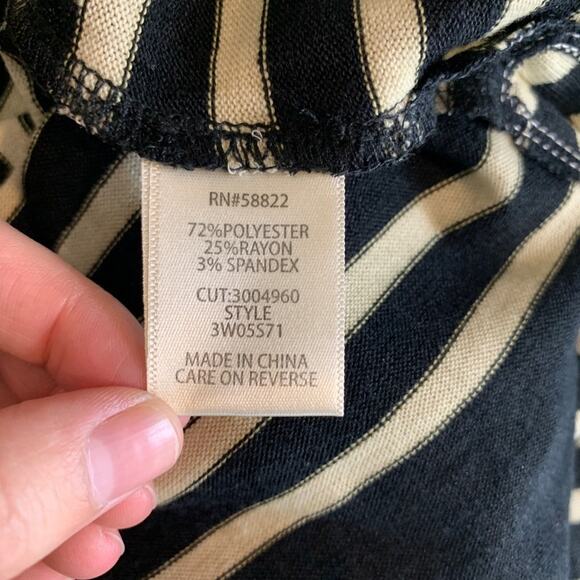 Max Studio Tunic Top Womens 2X Plus Black Sand Boatneck Striped Side Slits Boxy - Picture 11 of 13